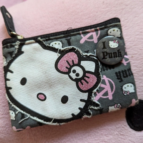 Hello Kitty punk coin purse - Picture 4 of 5